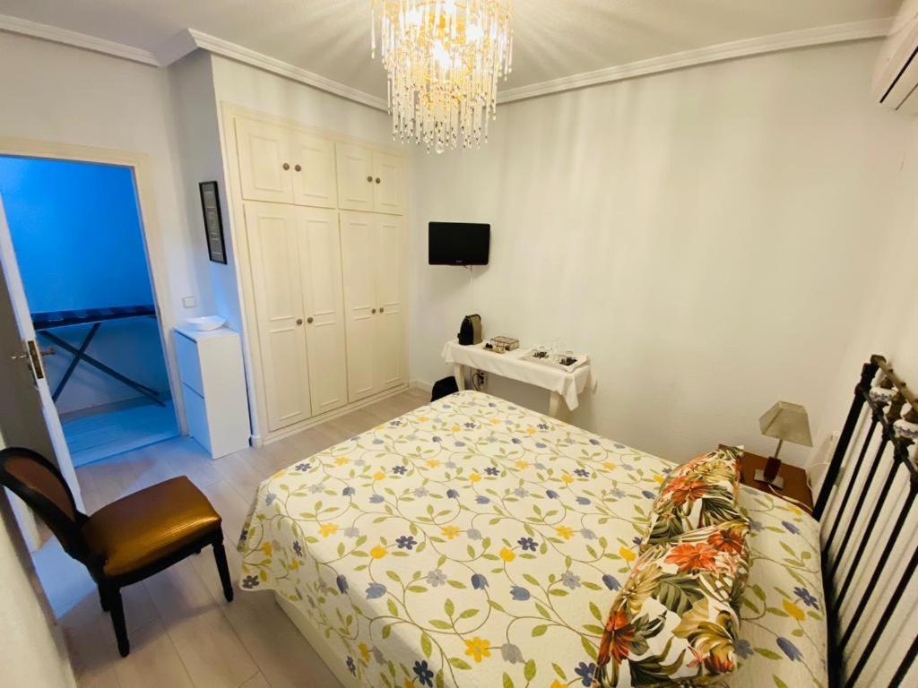 Pension Antonio Guesthouse Alicante Eksteriør billede