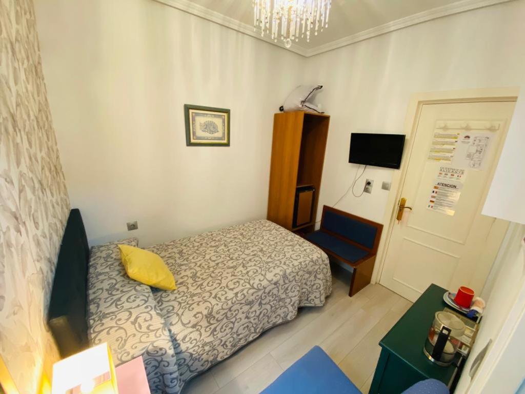 Pension Antonio Guesthouse Alicante Eksteriør billede